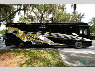 2025 Newmar King Aire — side profile view