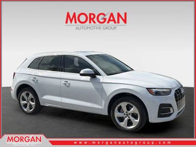 2021 Audi Q5 45 Prestige in White — front three-quarter view