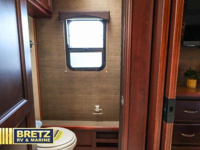 2011 Thor Motor Coach Astoria - Photo 23