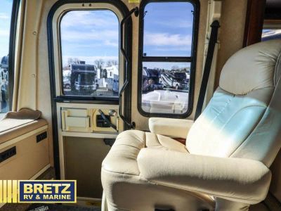 2011 Thor Motor Coach Astoria - Photo 10