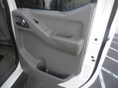2018 Nissan Frontier Crew Cab - Photo 16