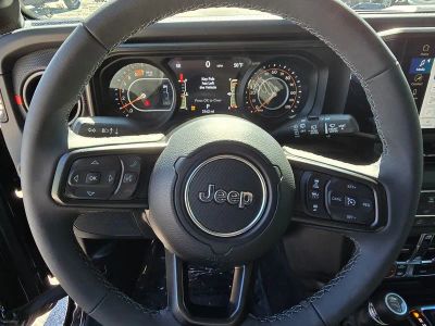 2026 Jeep Wrangler — photo 19 view