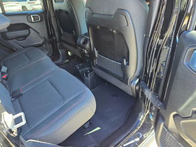 2026 Jeep Wrangler — photo 33 view