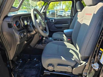 2026 Jeep Wrangler — photo 17 view