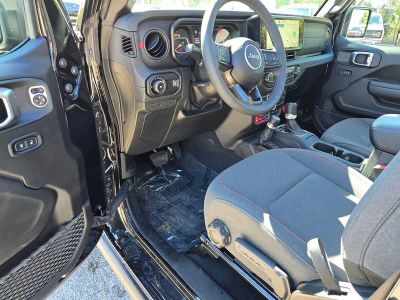2026 Jeep Wrangler — photo 16 view
