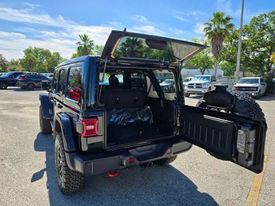2026 Jeep Wrangler — photo 39 view