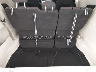 2023 Chrysler Voyager - Photo 11