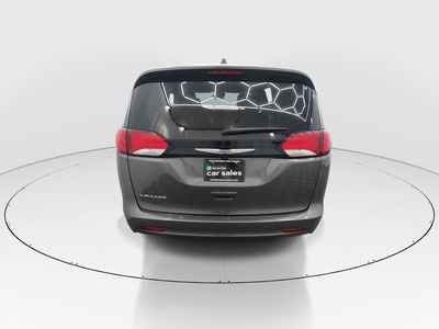 2023 Chrysler Voyager - Photo 6