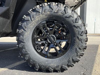 2026 Can-Am Defender MAX Limited HD11 Desert Tan & Carbon Black - Photo 15