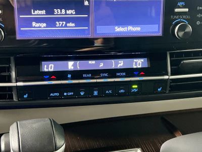 2024 Toyota Sienna — photo 23 view