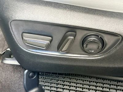 2024 Toyota Sienna — photo 13 view