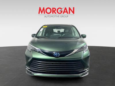 2024 Toyota Sienna — photo 8 view