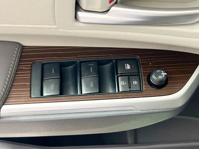 2024 Toyota Sienna — photo 14 view