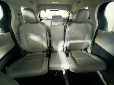 2024 Toyota Sienna — photo 29 view
