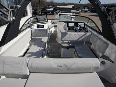 2025 Sea Ray ECT 6.2L MPI DTS BR4 - Photo 9