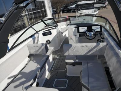 2025 Sea Ray ECT 6.2L MPI DTS BR4 - Photo 37