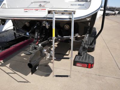 2025 Sea Ray ECT 6.2L MPI DTS BR4 - Photo 7