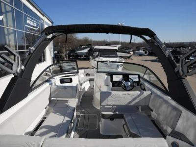 2025 Sea Ray ECT 6.2L MPI DTS BR4 - Photo 10