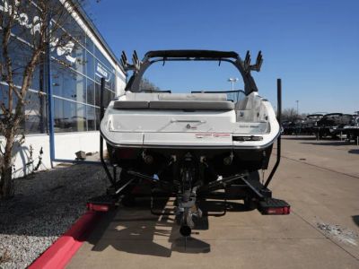2025 Sea Ray ECT 6.2L MPI DTS BR4 - Photo 4