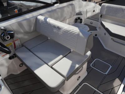 2025 Sea Ray ECT 6.2L MPI DTS BR4 - Photo 24