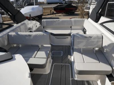 2025 Sea Ray ECT 6.2L MPI DTS BR4 - Photo 36