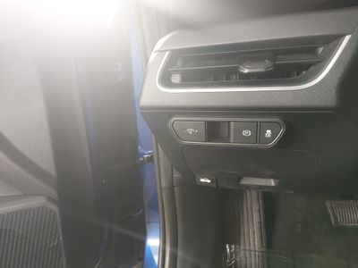 2025 Kia K4 - Photo 13