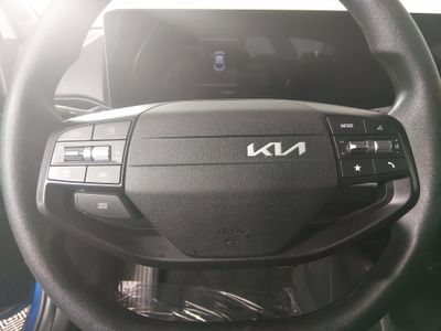 2025 Kia K4 - Photo 12