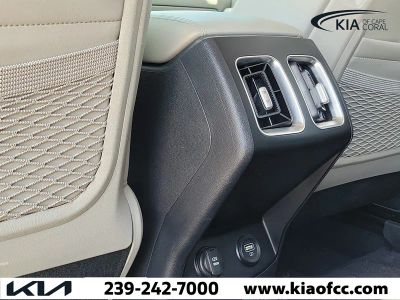 2023 Kia Sorento — photo 17 view