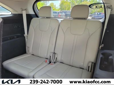 2023 Kia Sorento — photo 16 view