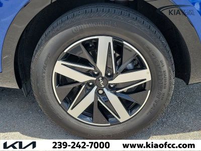 2023 Kia Sorento — photo 10 view