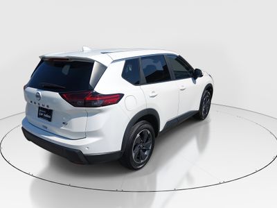 2024 Nissan Rogue — photo 7 view