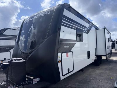 2026 Grand Reflection — rear three-quarter view