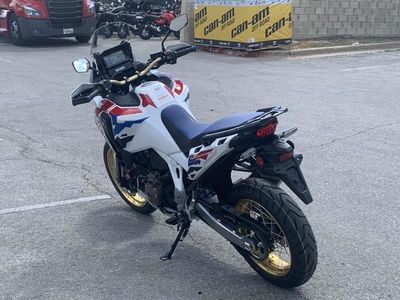 2025 Honda Africa Twin Adventure Sports ES — interior view