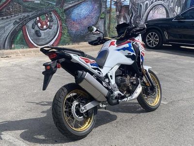 2025 Honda Africa Twin Adventure Sports ES — detail view
