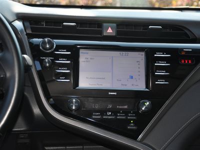 2020 Toyota Camry - Photo 15