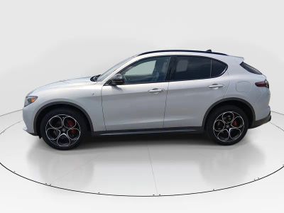 2024 Alfa Romeo Stelvio - Photo 4