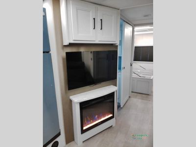 2025 Coachmen RV Encore - Photo 32