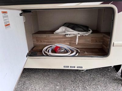 2017 Thor Motor Coach Quantum - Photo 35