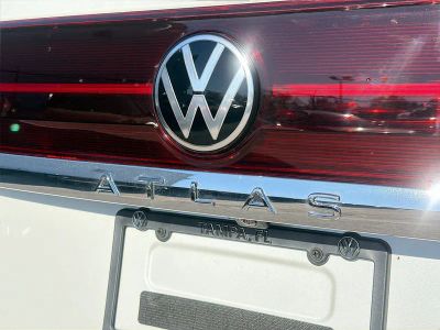 2026 Volkswagen Atlas — photo 11 view