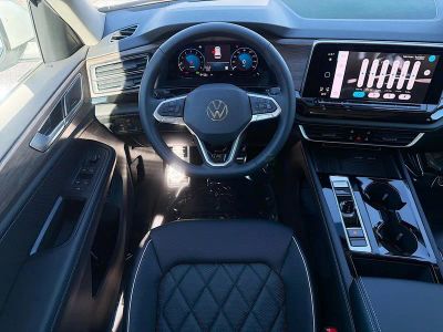 2026 Volkswagen Atlas — photo 17 view