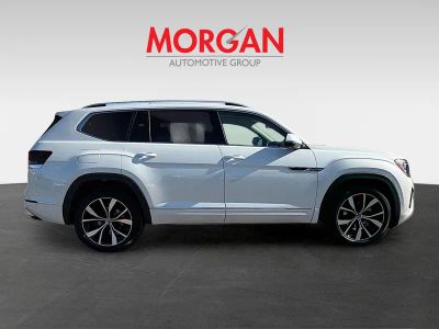 2026 Volkswagen Atlas — side profile view