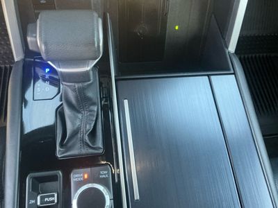 2023 Toyota Tundra — photo 12 view