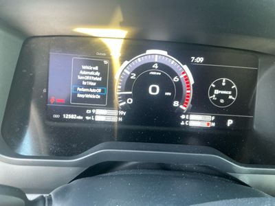 2023 Toyota Tundra — photo 10 view
