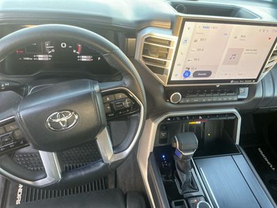 2023 Toyota Tundra — photo 14 view