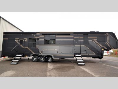 2026 Keystone Raptor - Photo 4