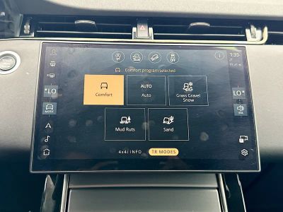 2026 Land Rover Range Rover Evoque — photo 29 view