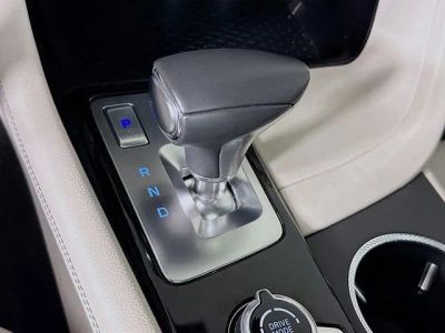 2025 Genesis G70 — photo 17 view