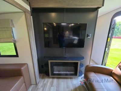 2025 Forest River RV Vibe — photo 15 view