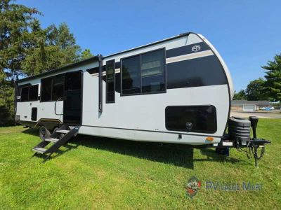 2025 Forest River RV Vibe — front three-quarter view