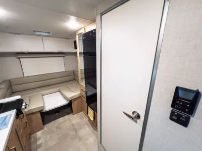 2027 Thor Motor Coach CHATEAU — photo 7 view